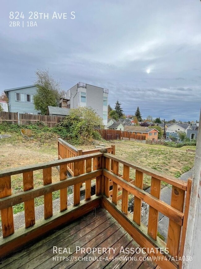 Building Photo - 824 28th Ave S