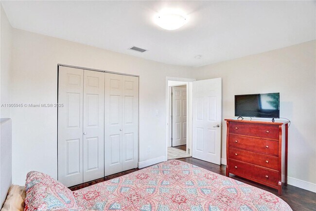 Building Photo - 17000 NW 18th Ave