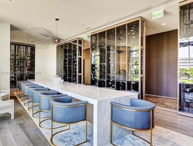 Building Photo - 650 NE 32nd St