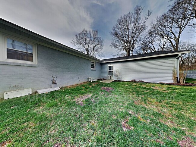 Building Photo - 510 Spring Ln