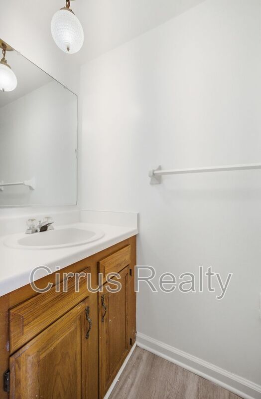 Building Photo - 4309 Midhurst Ln