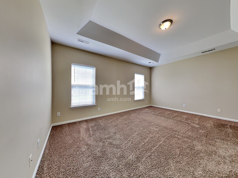 Building Photo - 7740 Desoto Dr