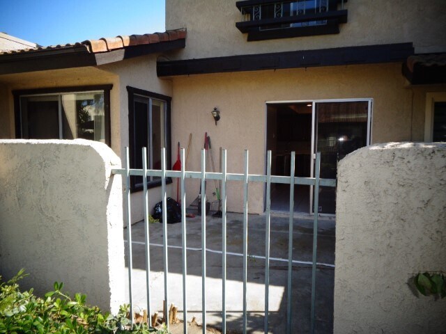 Building Photo - 5829 Laguna Way