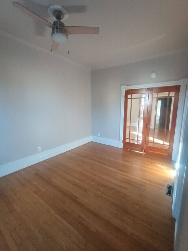 Building Photo - 2035-2037 N Buffum St