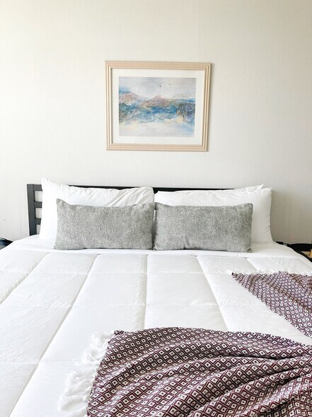 Building Photo - 2515 Burnet Ave