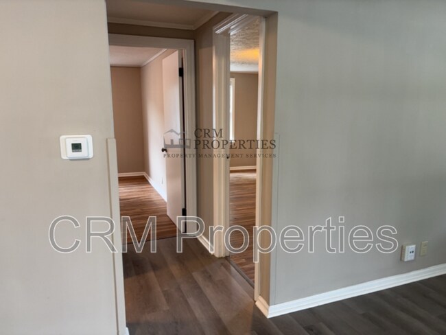 Building Photo - 1019 N McCann St