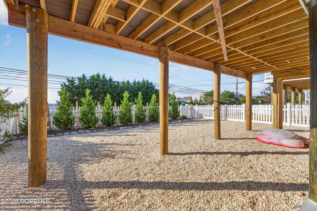 Building Photo - 3255 Goa Way