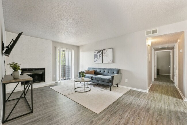 Building Photo - 2511 Thomason Cir
