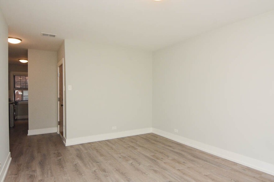 Building Photo - 1128 Maple Ave
