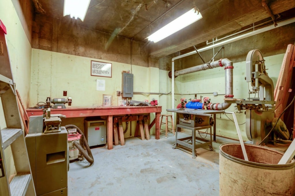 Woodworking Studio - 601 Belmont Ave E