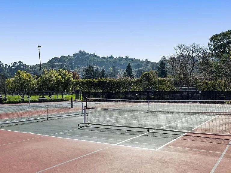 Building Photo - 61 Pixley Ave