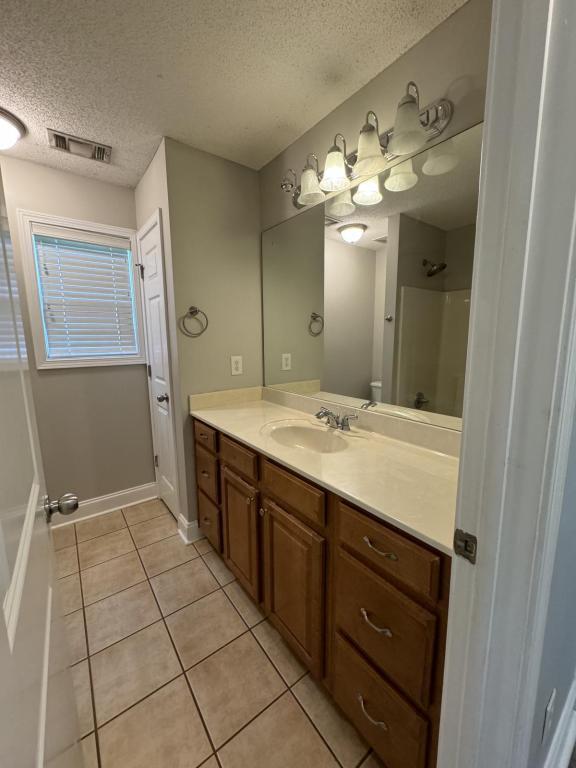 Building Photo - 204 Mahan Dr