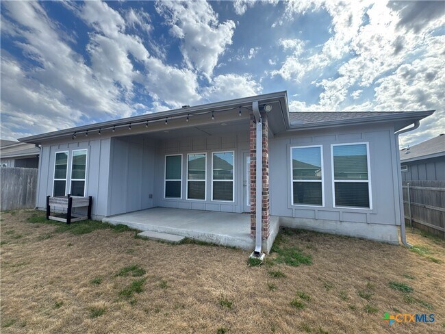 Building Photo - 2214 Wasabi Rd