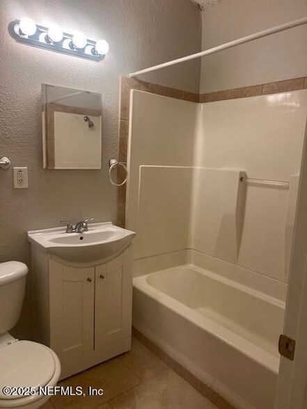 Building Photo - 2652 Post St