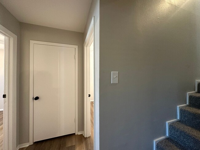 Building Photo - Coming Soon- 3 Bedroom 2 Bath in Whitehouse!