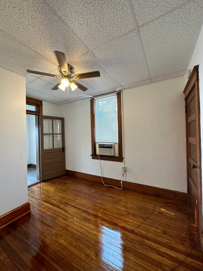 Building Photo - 239 N Stratton St