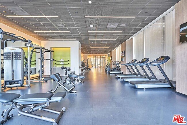 Building Photo - 889 Francisco St