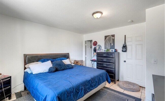 Building Photo - 15866 Sitting Bull St