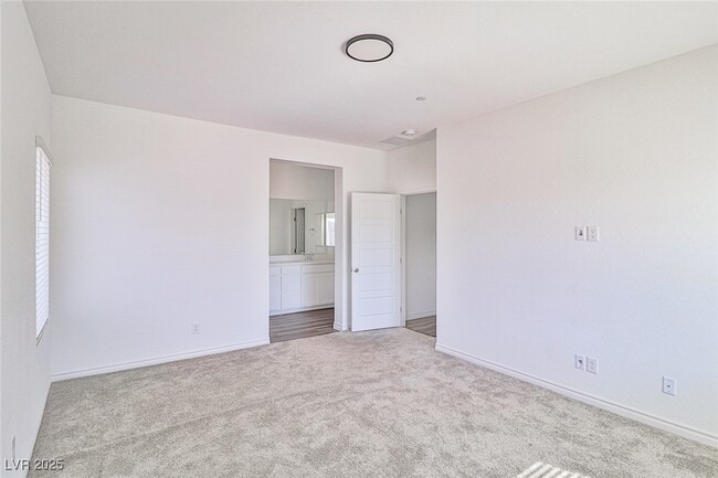 Building Photo - 216 Callen Falls Ave