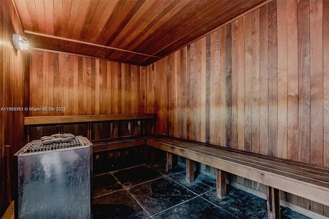 Building Photo - 133 NE 2nd Ave