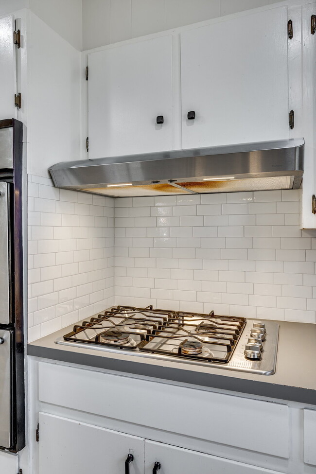 Building Photo - "Charming 3-Bedroom Home with pool in Rock Hill!"