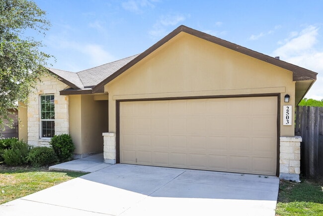 Building Photo - 2503 Barbwire Way