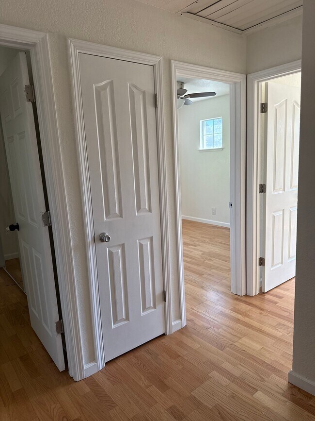 Building Photo - 8247 Derbyshire Cir