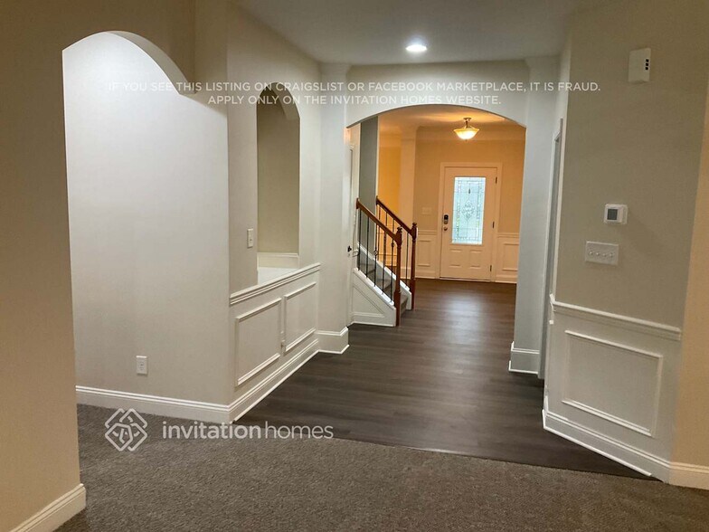 Building Photo - 1628 Ridgehaven Rd