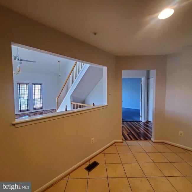 Building Photo - 16211 Ellipse Terrace