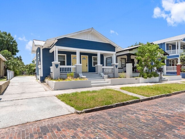 Building Photo - Affordable 3/1.5 West Tampa Home