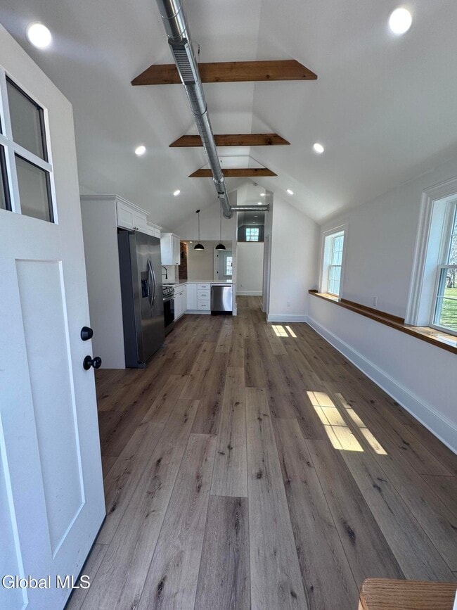 Building Photo - 675 Mac Elroy Rd