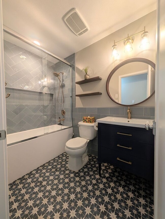 Building Photo - Great 3 Bedroom Ranch Style Home in North ...