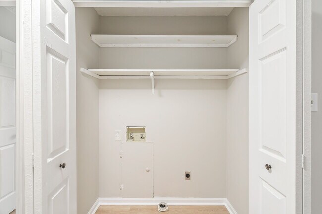 Building Photo - 5712 Walden Woods Ct NW