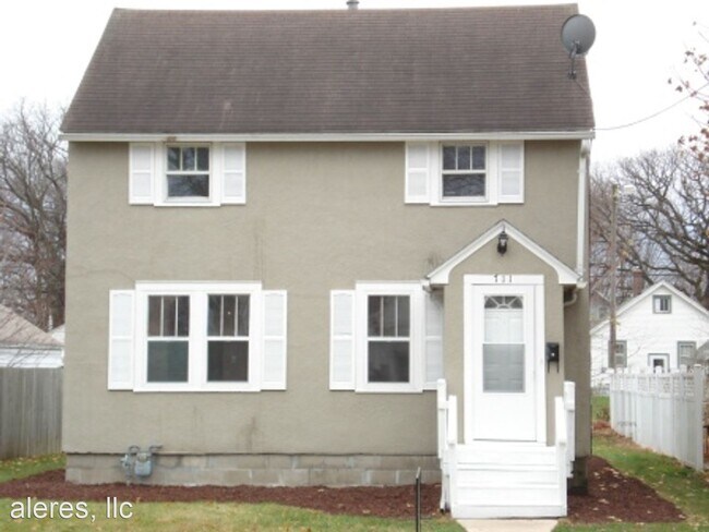 Primary Photo - 3 br, 2 bath House - 711 10th Avenue SW