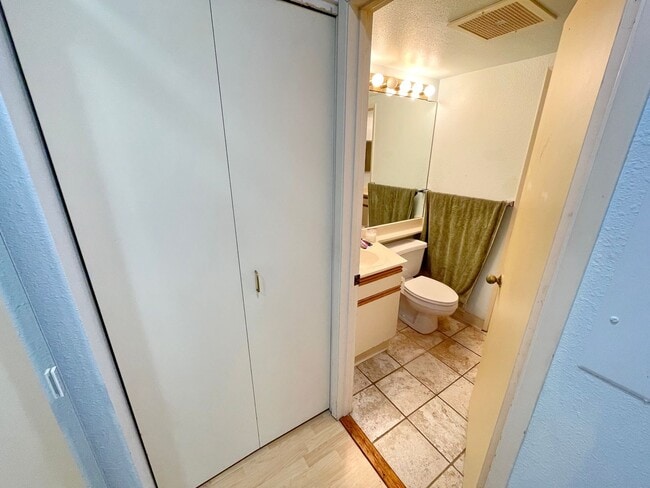 Building Photo - Charming 1BR, 1.5BA Ground Floor Condo – Mostly Furnished & Move-In Ready! Seasonal Rental Availa...