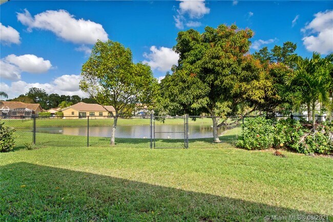 Building Photo - 3562 Southern Orchard Rd W