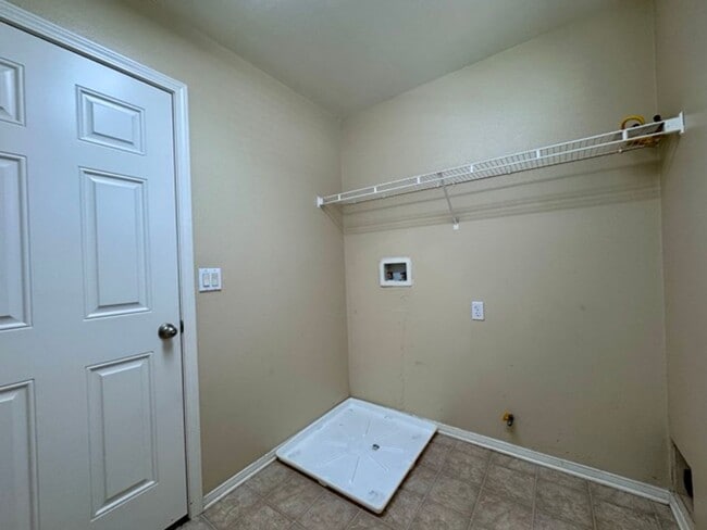 Building Photo - 4 Bedroom Menifee home on Menifee Lakes Go...
