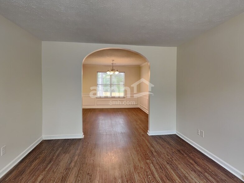 Building Photo - 4238 Brighton Way NW