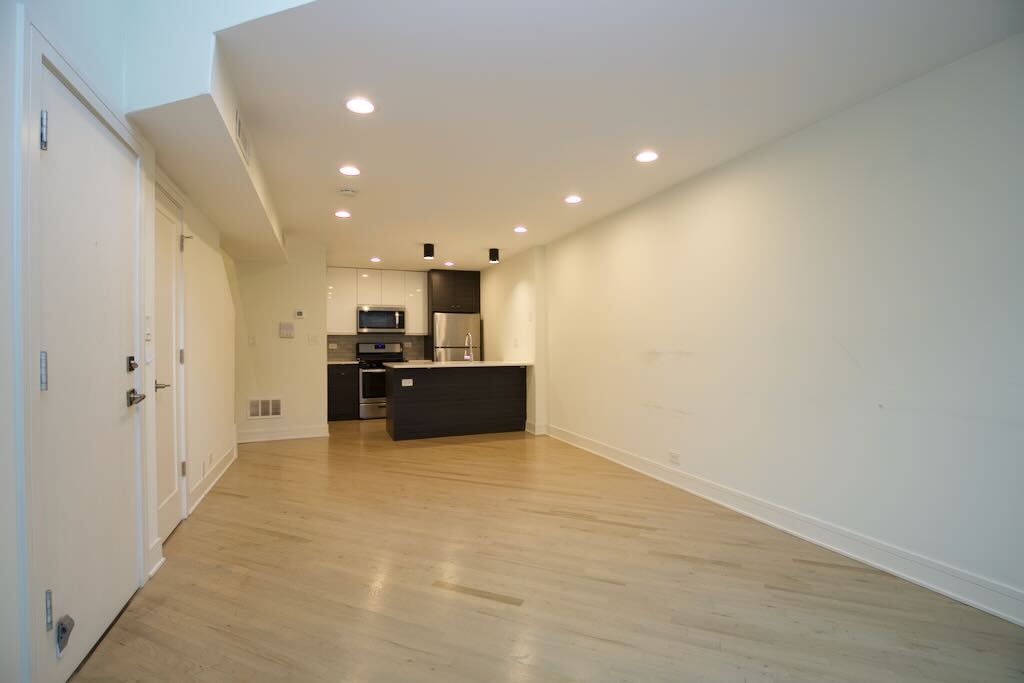 Building Photo - 935 W Grace St