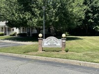 Building Photo - 124 Sylvan Ave