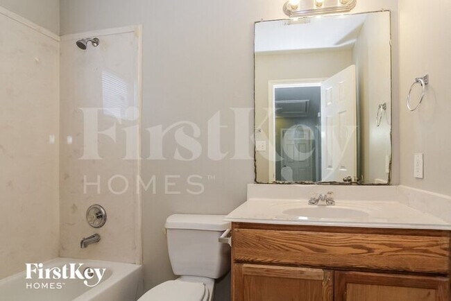 Building Photo - 3007 La Estancia Ln