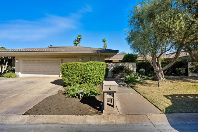 Building Photo - 47 Cornell Dr