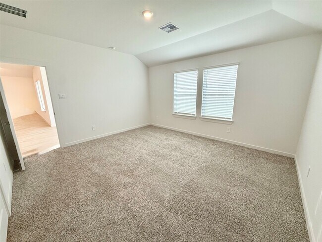 Building Photo - 30751 Wicklow Gdns Dr