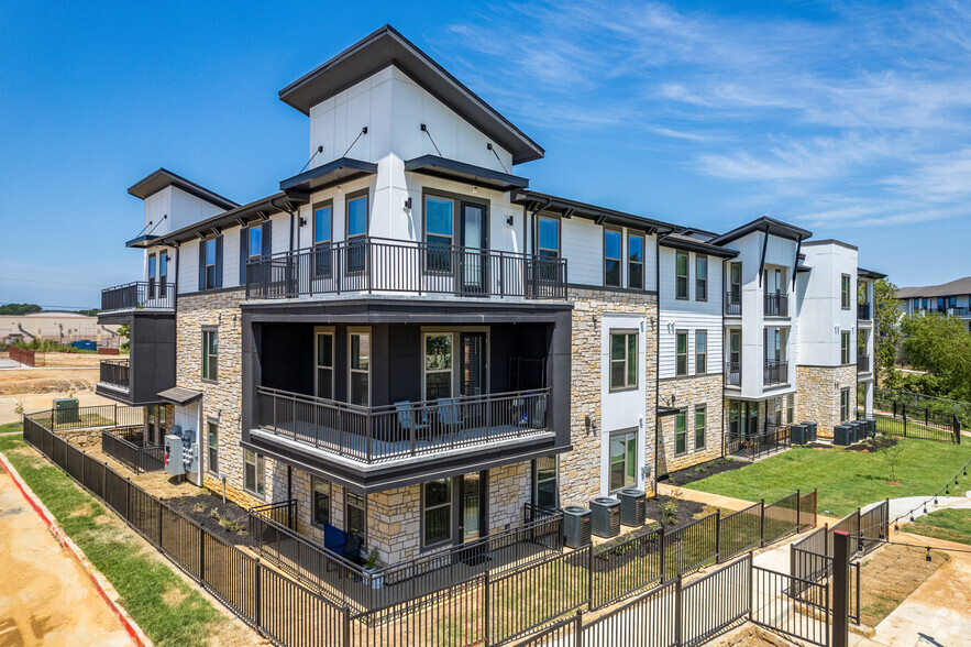 Building Photo - The Southerly at Longview