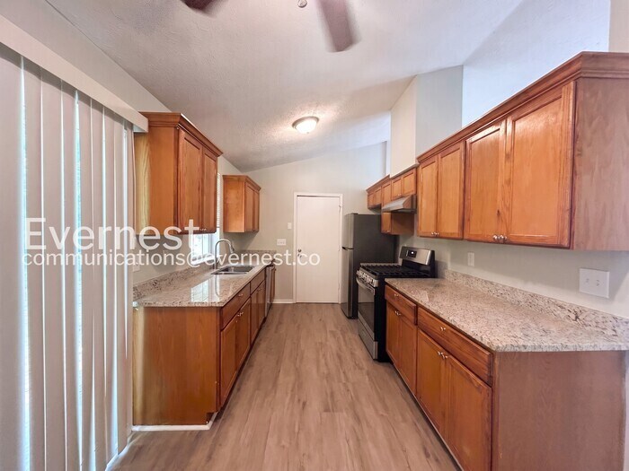 Building Photo - 2510 Corner Shoals Dr