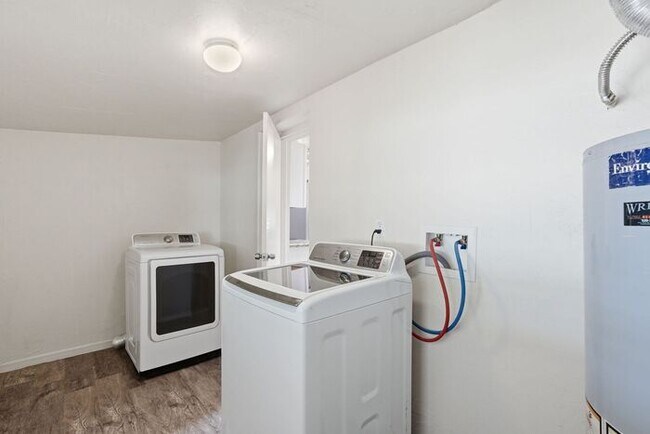 Building Photo - 4608 Fremont Ave