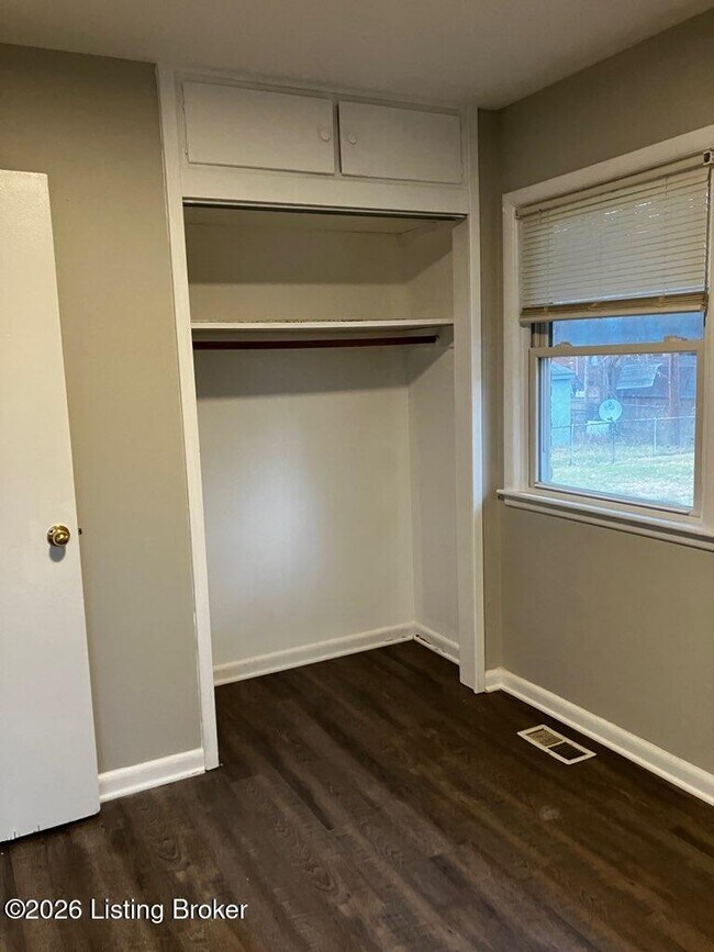 Building Photo - 3823 Manner Dale Dr