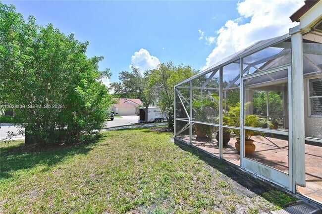 Building Photo - 889 Sand Creek Cir