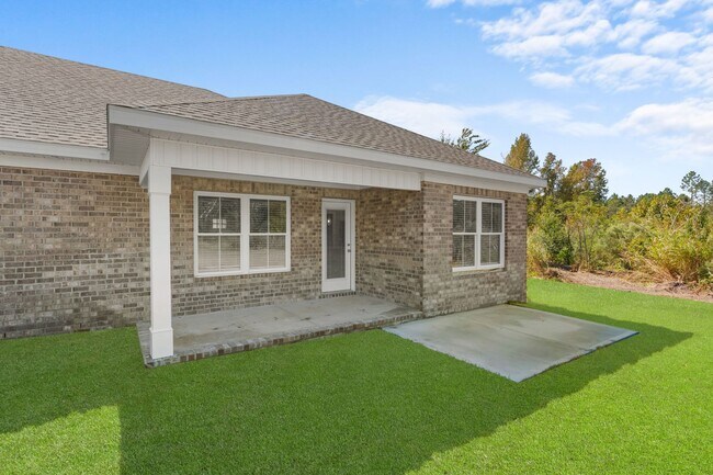 Building Photo - Latitude 32