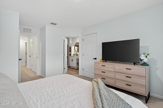 Building Photo - 33 Coastline Wy